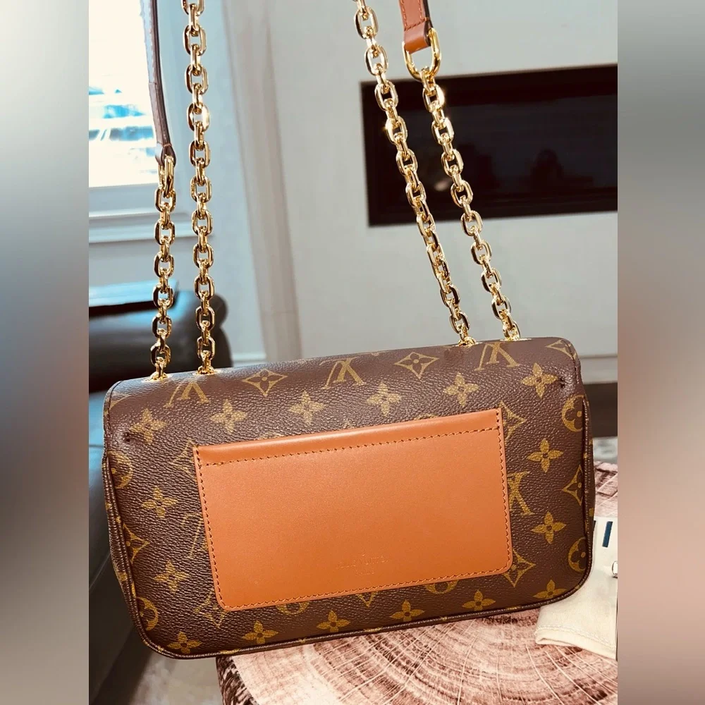 Authentic Louis Vuitton Monogram Marceau Flap Bag - Picture 13 of 16